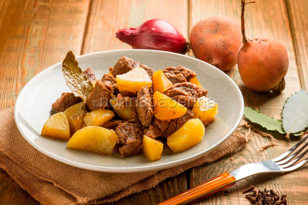Mai stufi dello stufato con le barbabietole gialle!