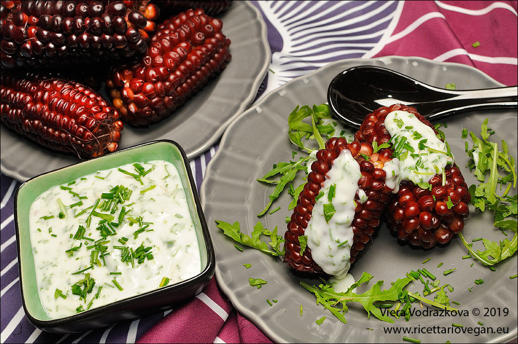 Mais dolce varietà bloody con salsa al cocco