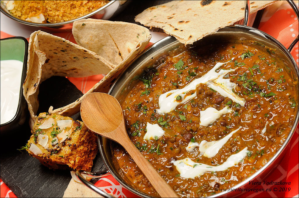 Makhani dal – dahl di lenticchie nere e fagioli rossi