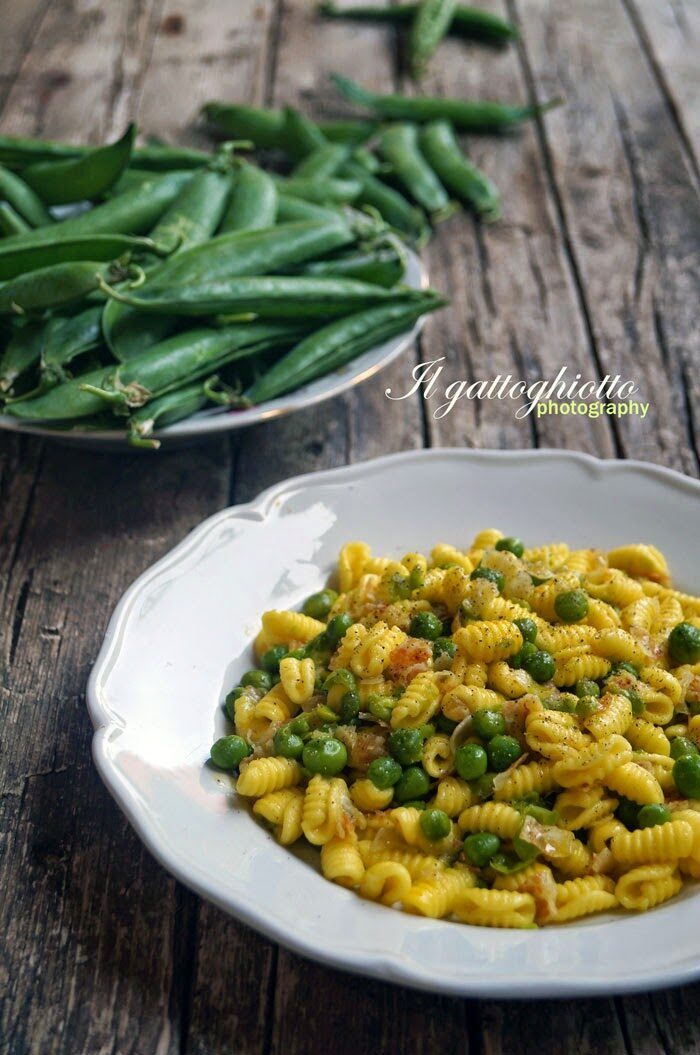 Malloreddus con piselli, guanciale stagionato e zafferano