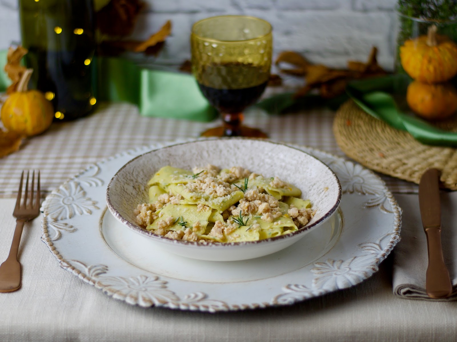 Maltagliati alle erbe aromatiche con ragù di tacchino