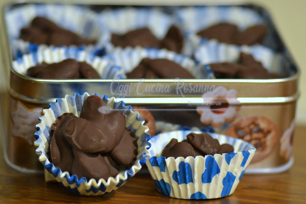 Mandorle al cioccolato o mandorle atterrate  (ricetta tradizionale e bimby)