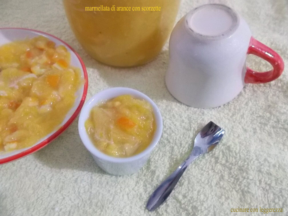 Marmellata di arance con scorzette