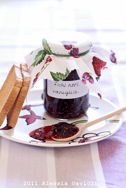 Marmellata di fichi neri e vaniglia