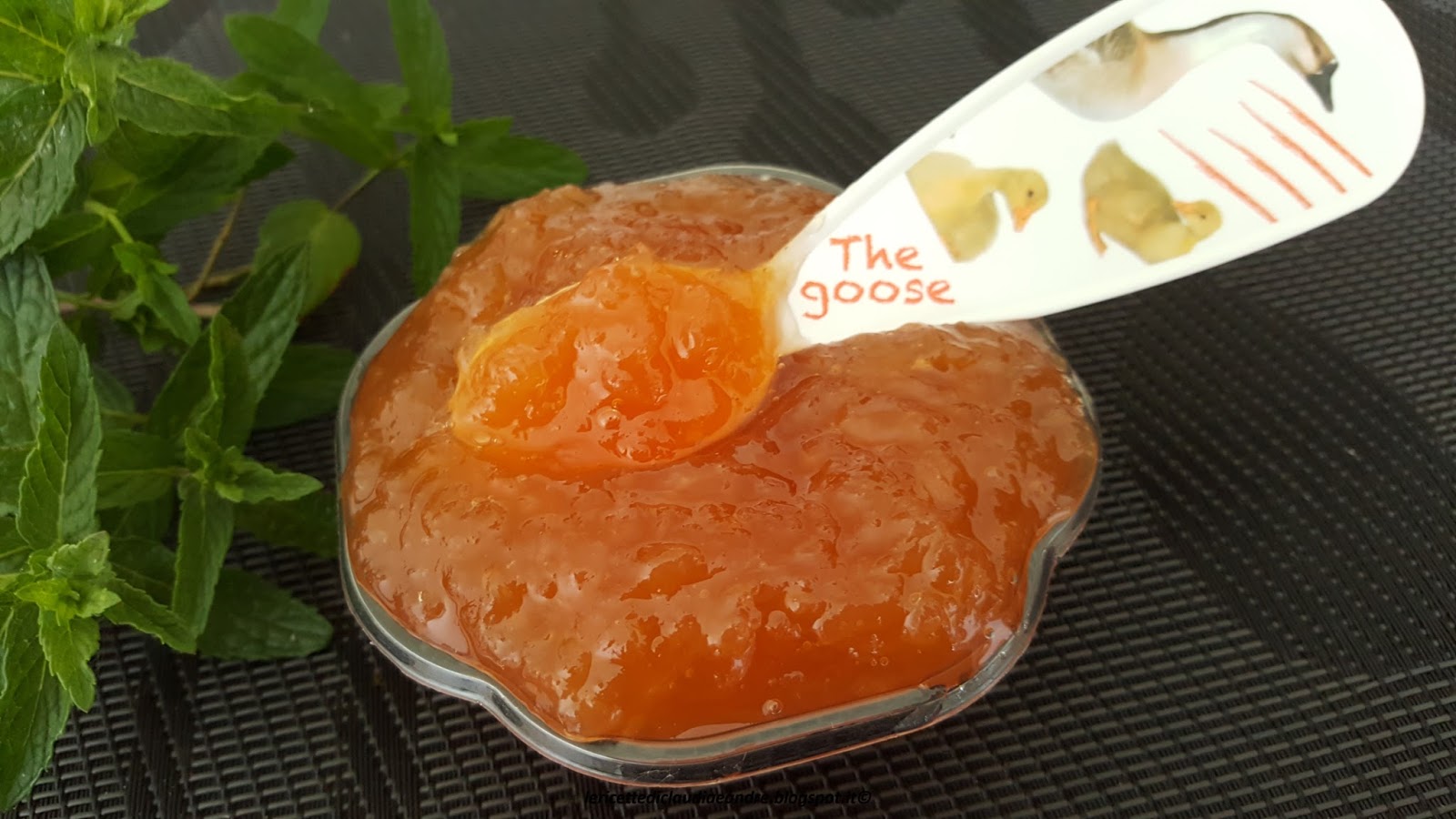 Marmellata di limoni, mele e profumo di menta