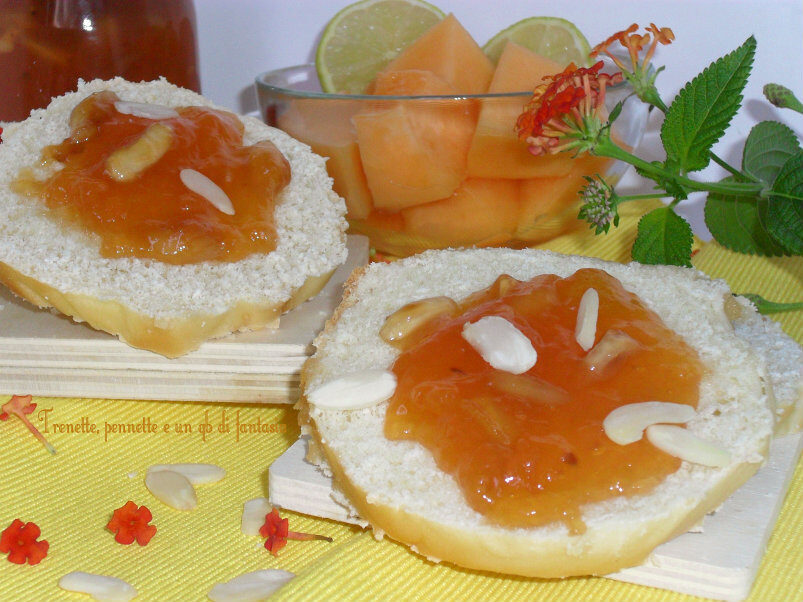 Marmellata di melone con mandorle e limone