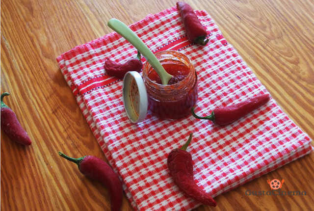 Marmellata di peperoncini piccanti