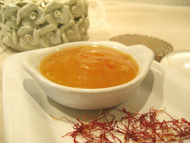 Marmellata di pesche bianche e zafferano