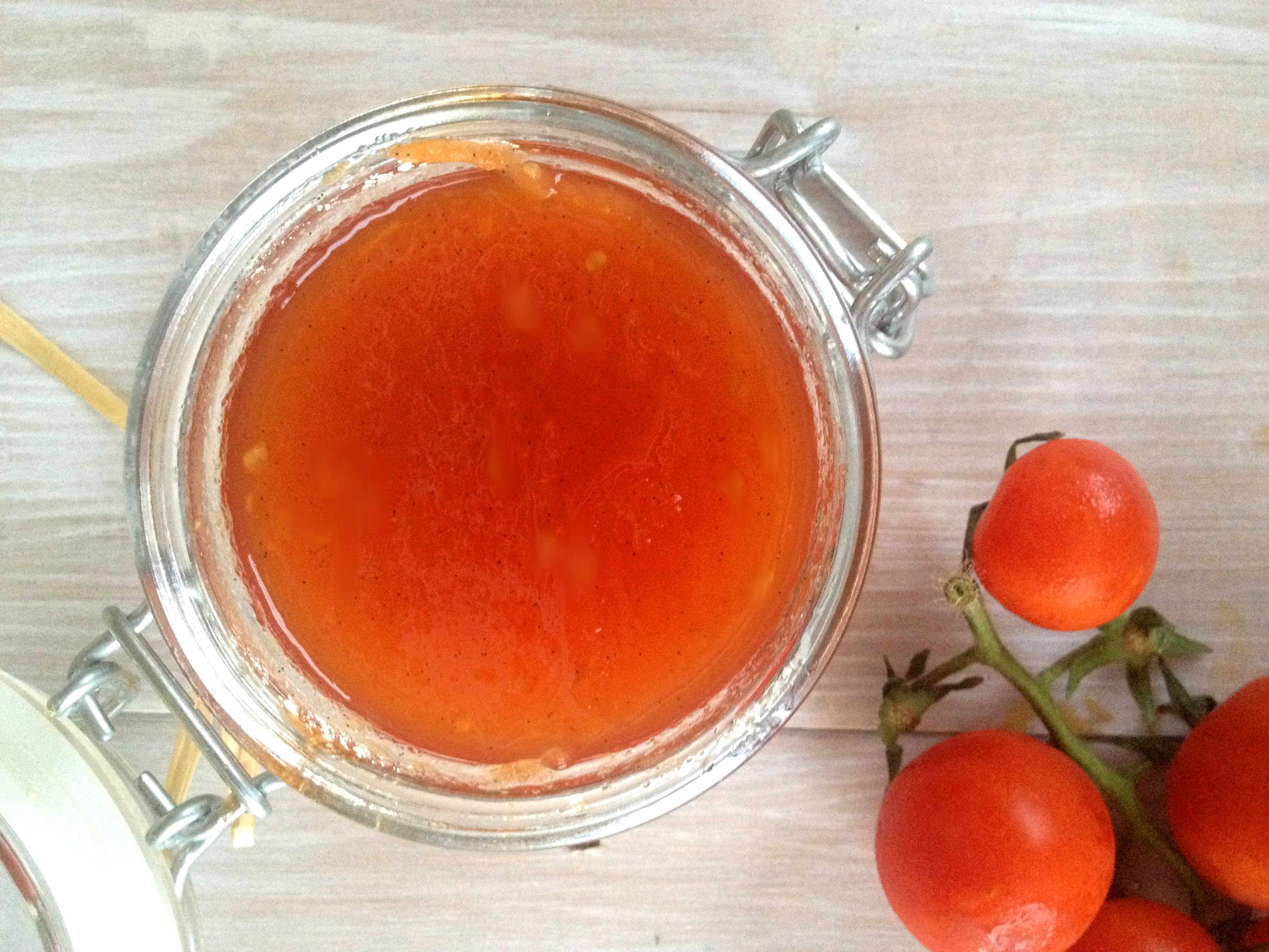 Marmellata di pomodori e vaniglia