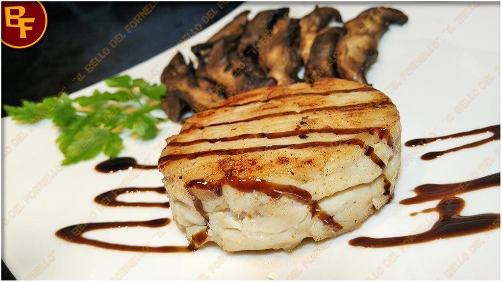 Medaglioni di pollo con funghi al balsamico