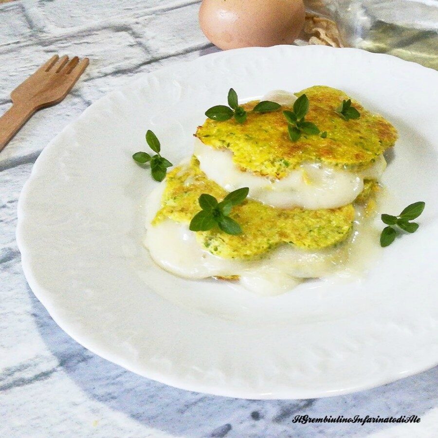 Medaglioni filanti di frittata alle zucchine