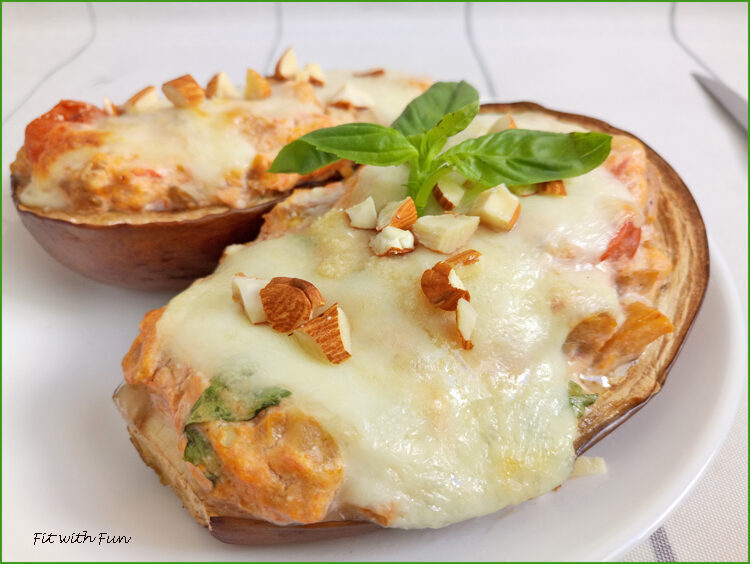 Melanzana ripiena di ricotta e pomodorini