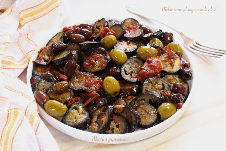 Melanzane al sugo con le olive