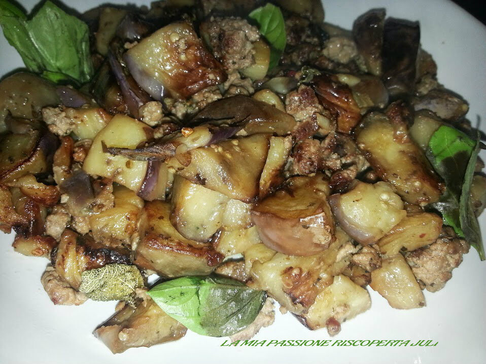 Melanzane con carne macinata soffritta
