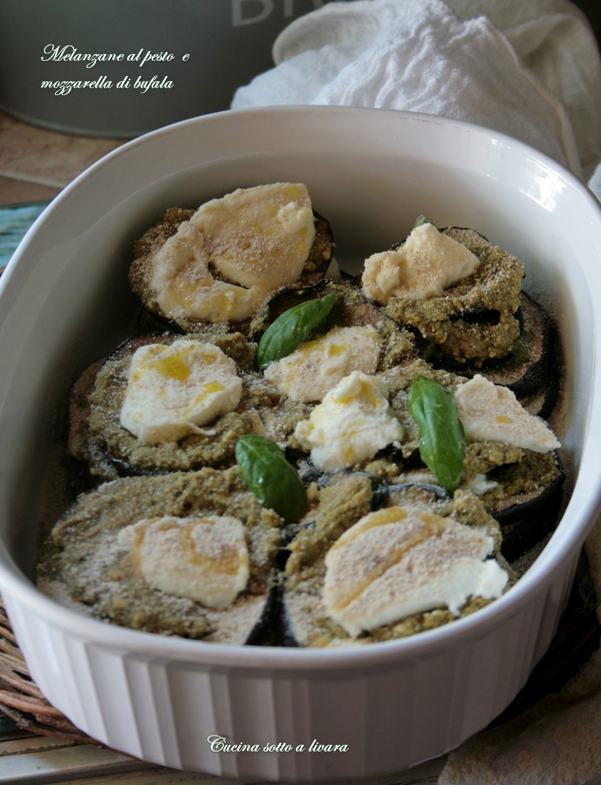 Melanzane con pesto e mozzarella di bufala