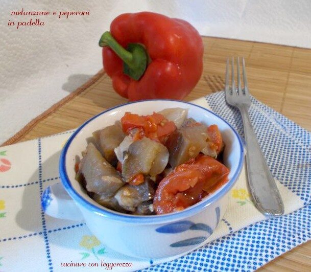 Melanzane e peperoni in padella