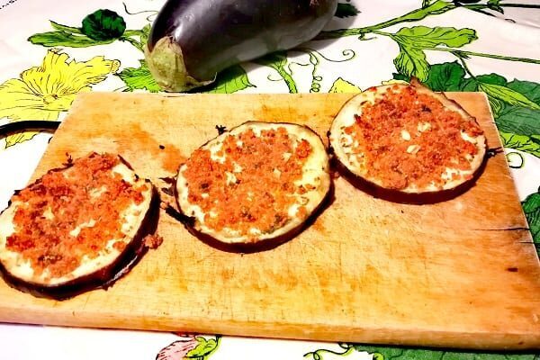 Melanzane gratinate al forno: 2 varianti semplici, veloci e leggere