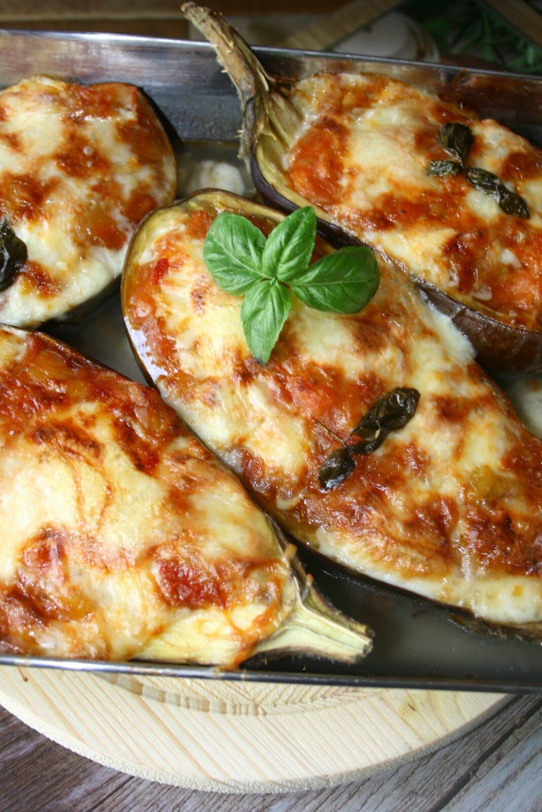 Melanzane ripiene di pappa al pomodoro