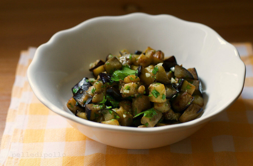Melanzane trifolate con aglio e prezzemolo