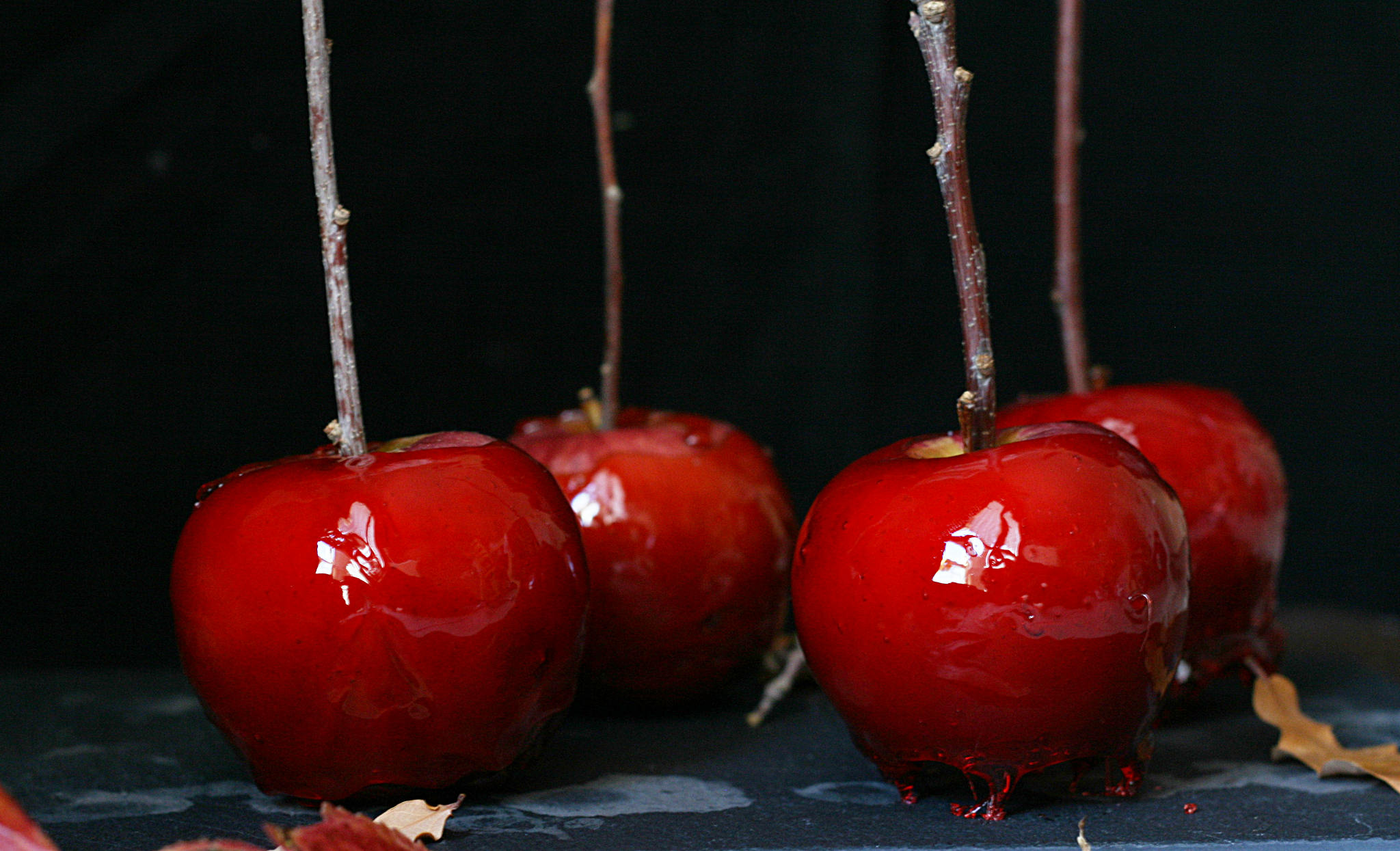 Mele avvelenate… o caramellate?