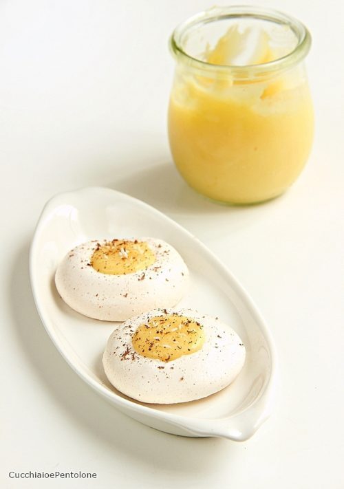 Meringhe occhio di bue con lemon curd