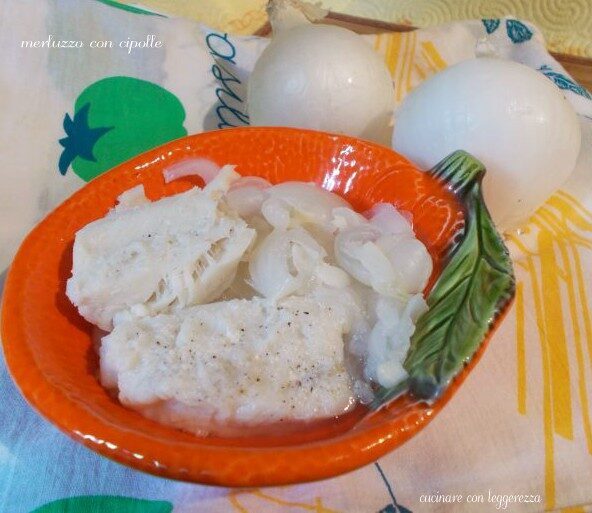 Merluzzo con cipolle