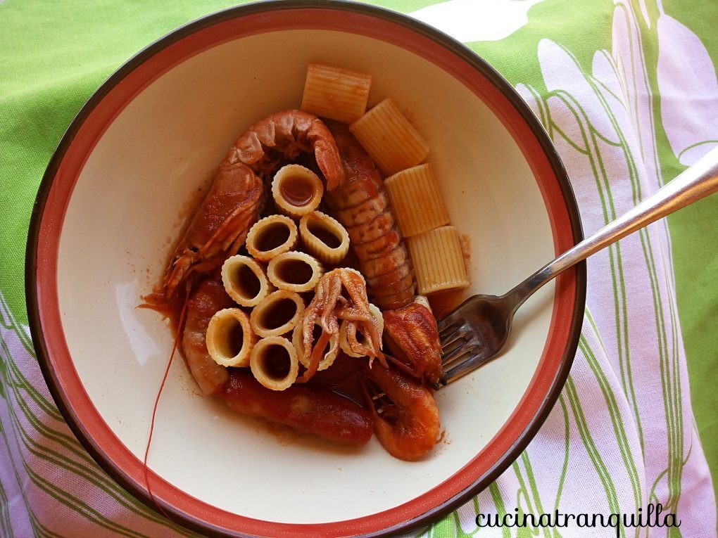 Mezze maniche al sugo di pesce