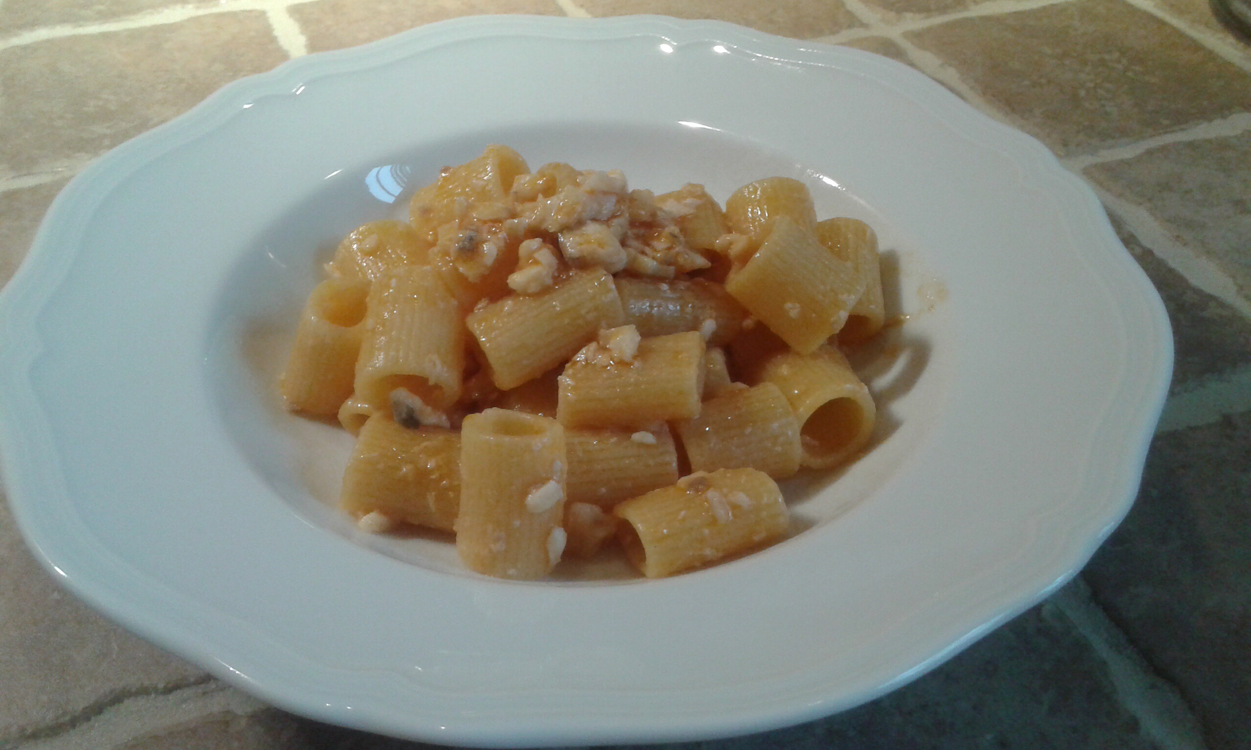 Mezze maniche con ragù di gallinella