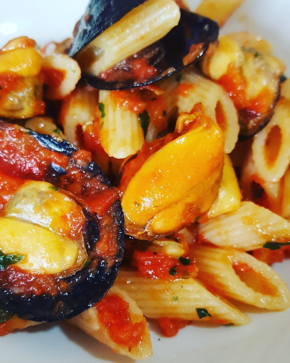 Mezze penne al sugo di cozze