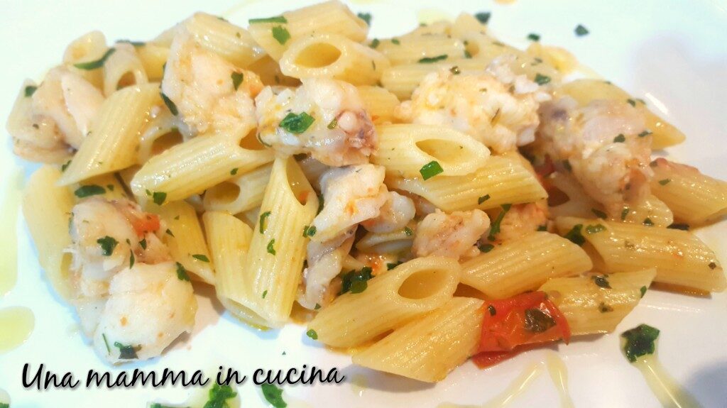 Mezze penne con bocconcini di rana pescatrice ricette semplice e veloce