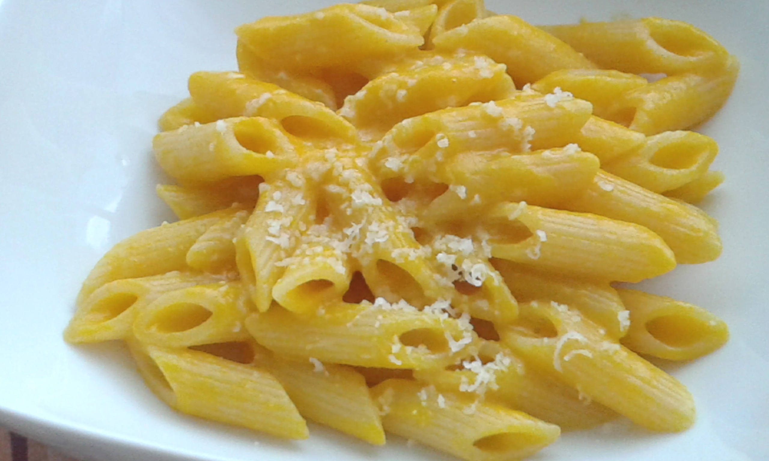 Mezze penne con crema di peperoni