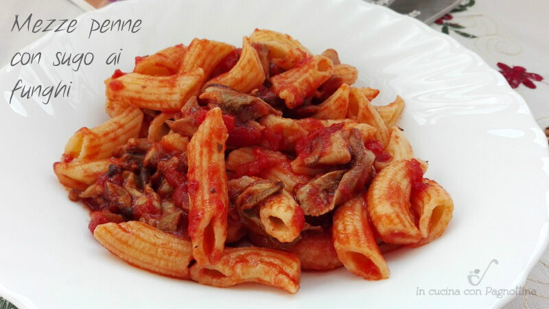 Mezze penne con sugo ai funghi