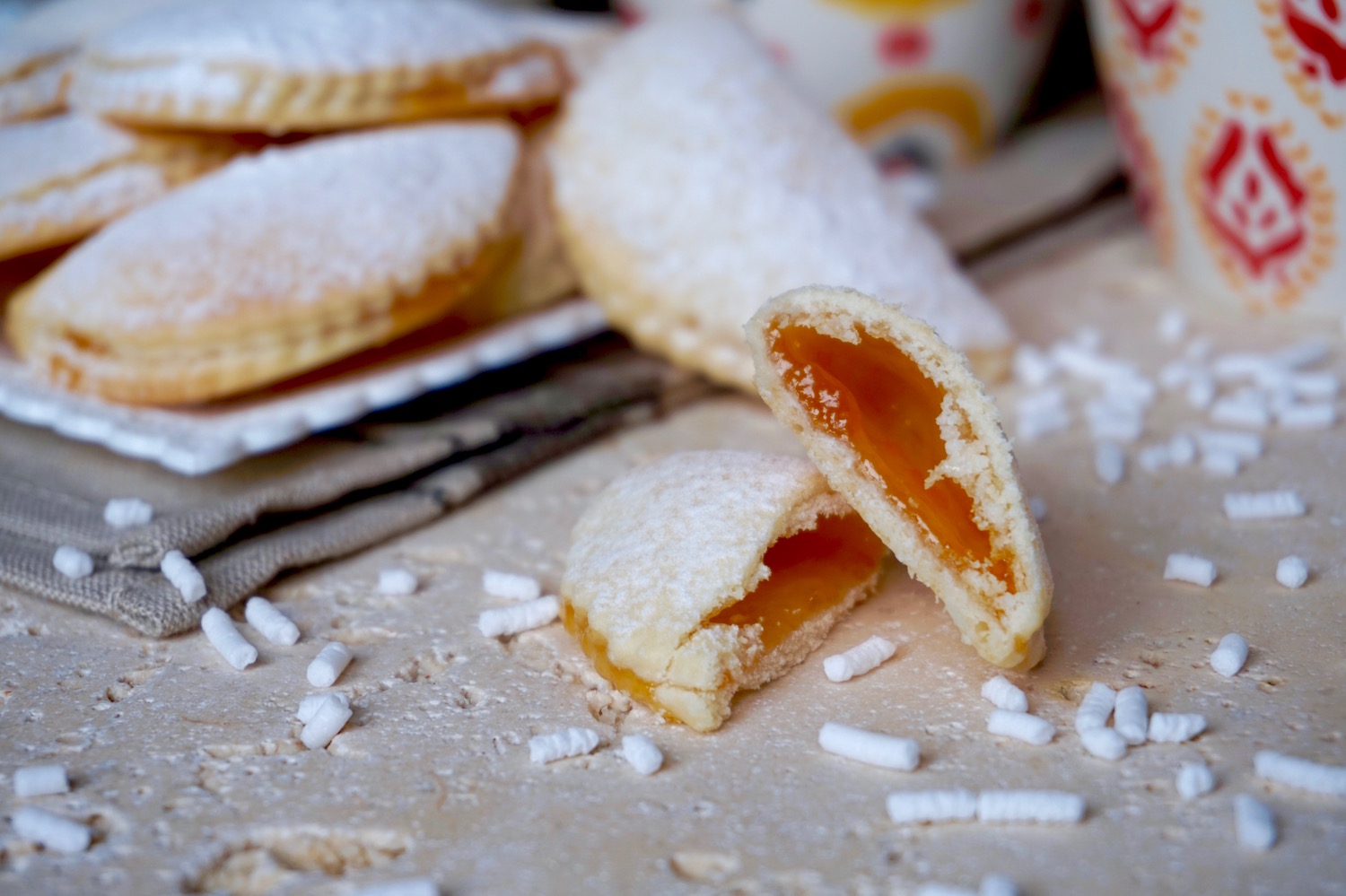 Mezzelune alla marmellata 2 ingredienti