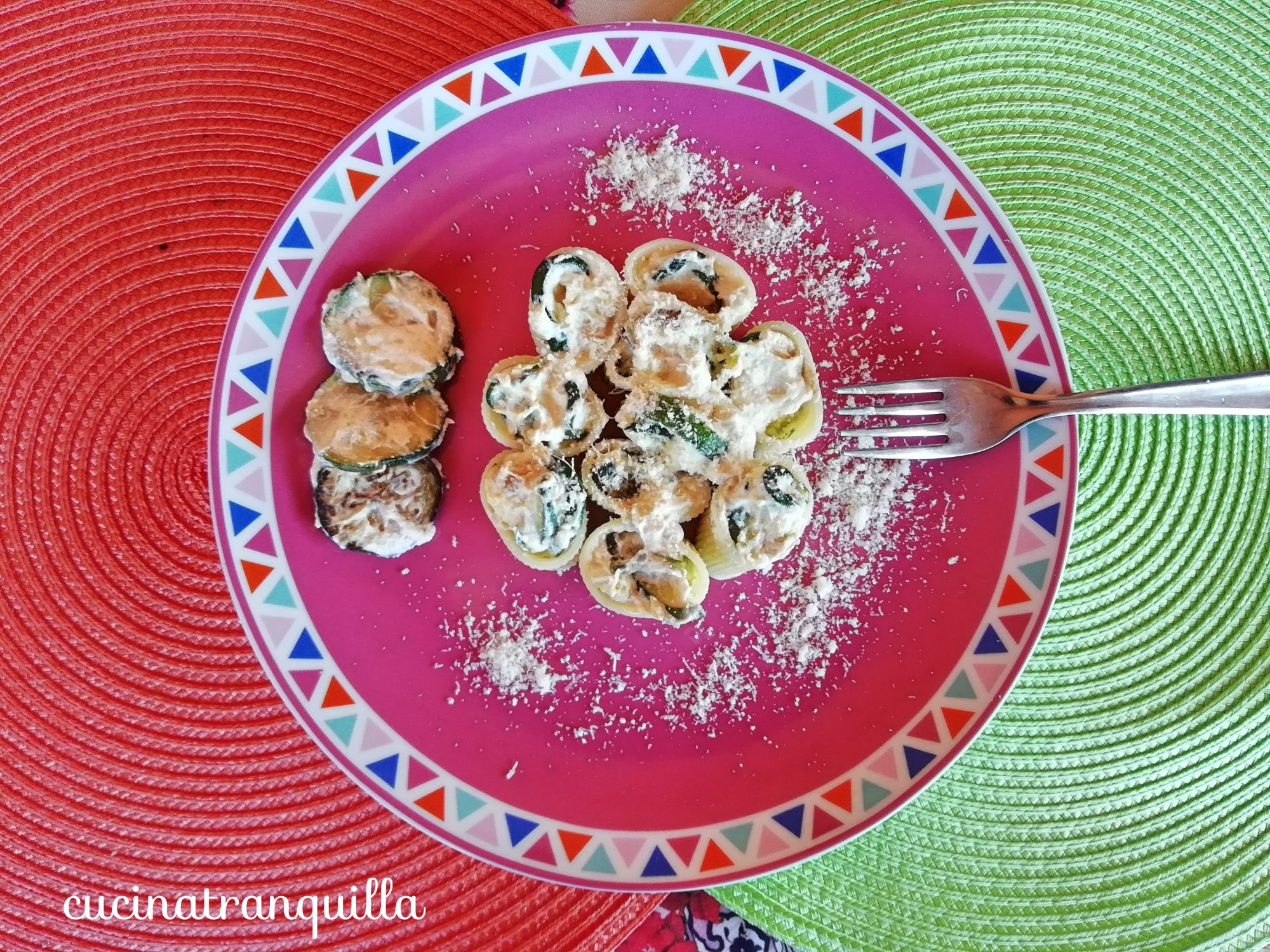 Mezzi paccheri rigati crema di ricotta e zucchine