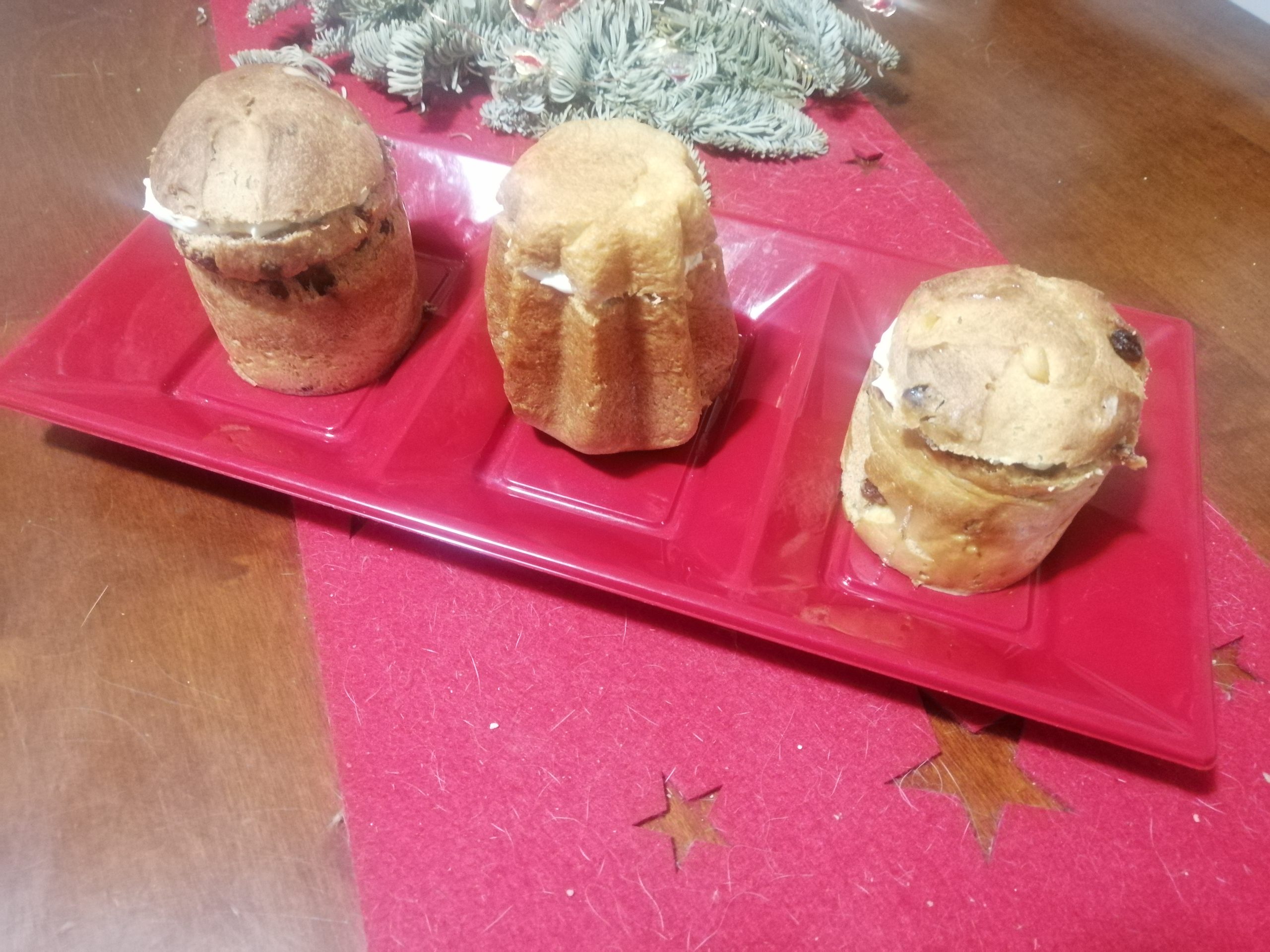 Mignon di pandoro e panettone farciti con creme al mascarpone