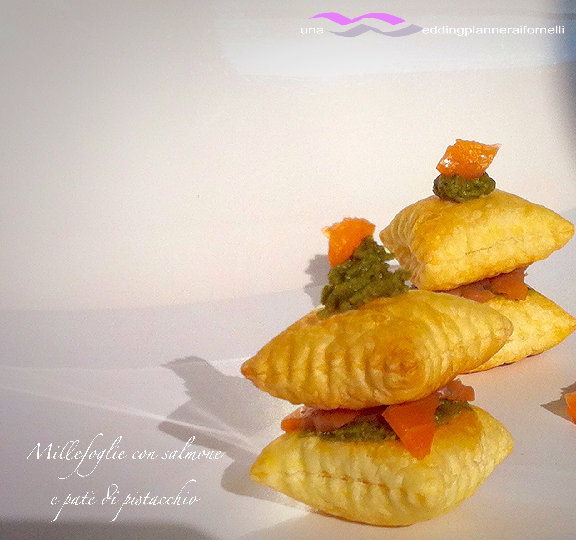 Millefoglie al salmone e patè di pistacchio