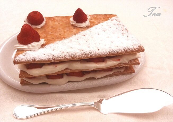 Millefoglie alla crema chantilly e fragole