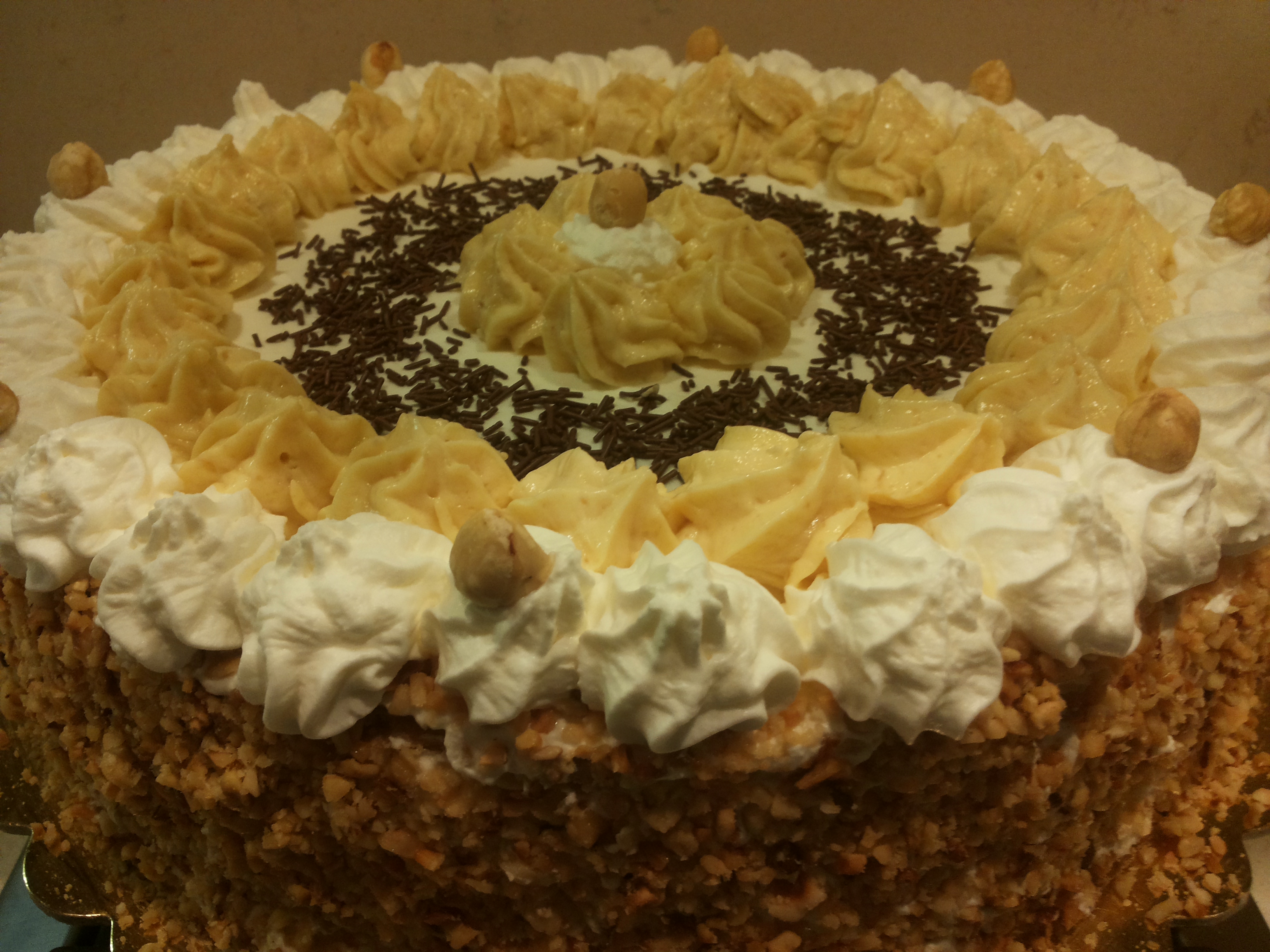 Millefoglie alla nocciola e cioccolato