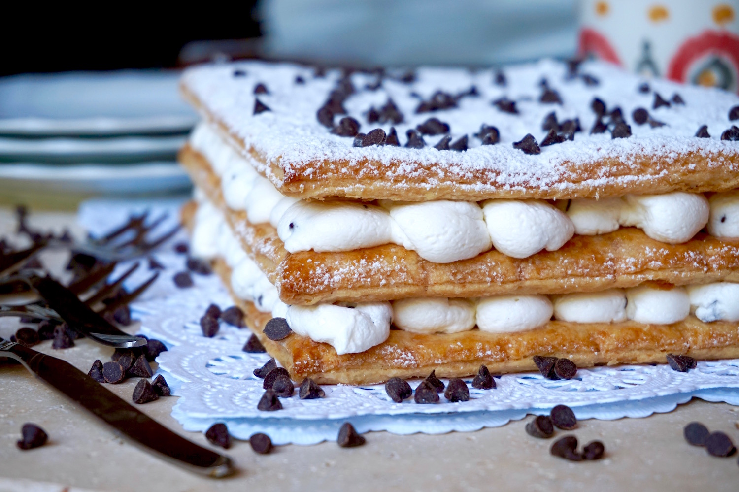 Millefoglie alla ricotta e gocce di cioccolato