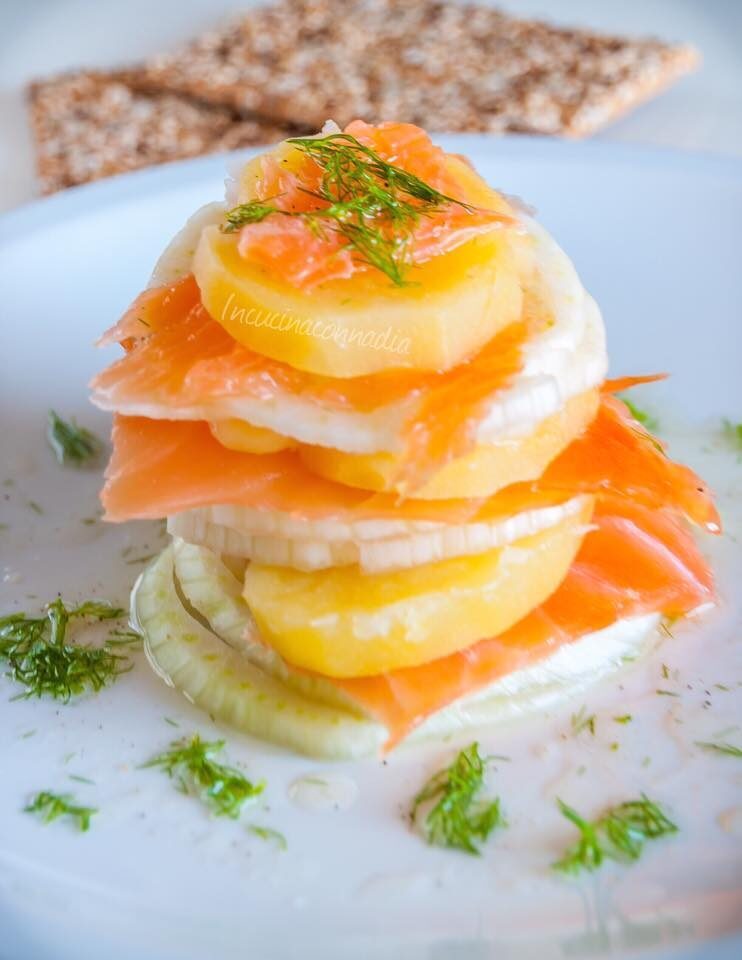 Millefoglie con salmone finocchi e patate