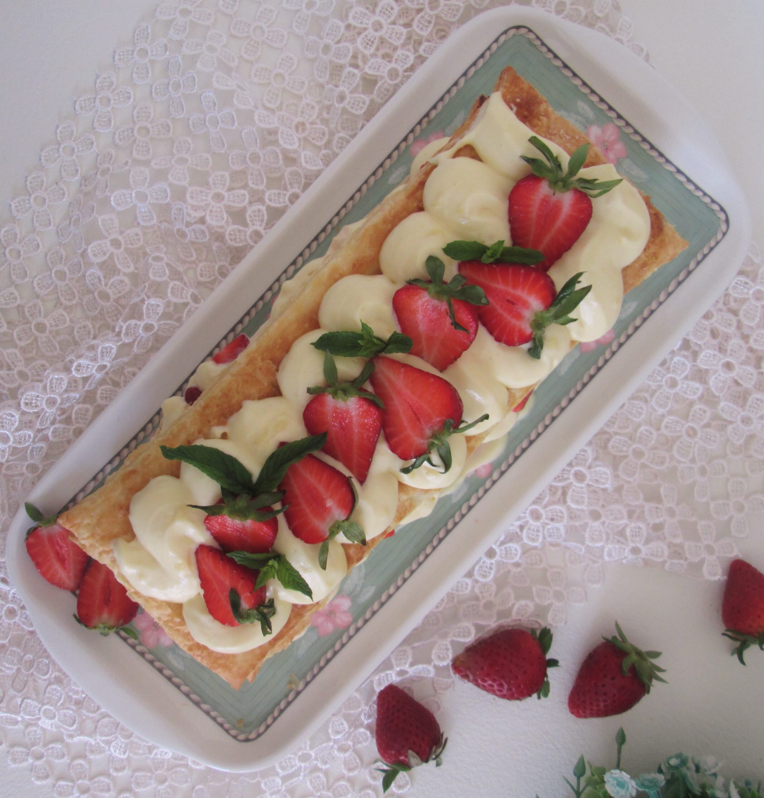 Millefoglie crema e fragole