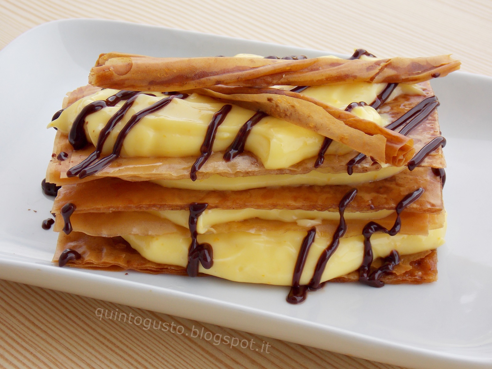Millefoglie di pasta fillo caramellata