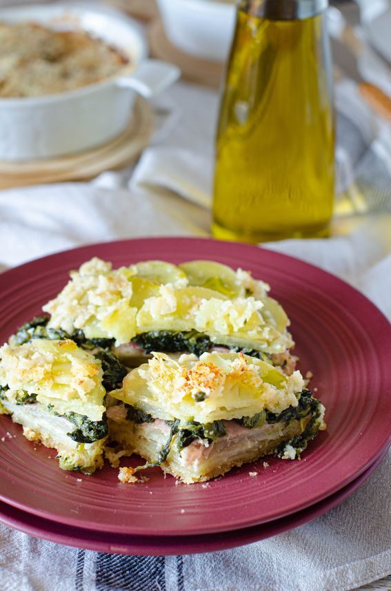 Millefoglie di patate al forno con cicorie