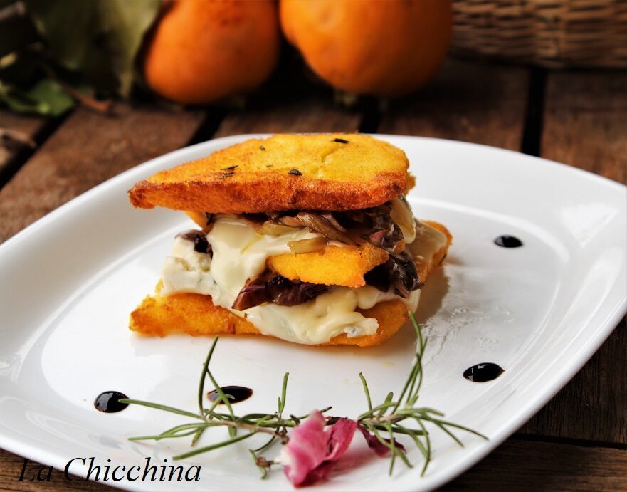 Millefoglie di polenta con radicchio e gorgonzola
