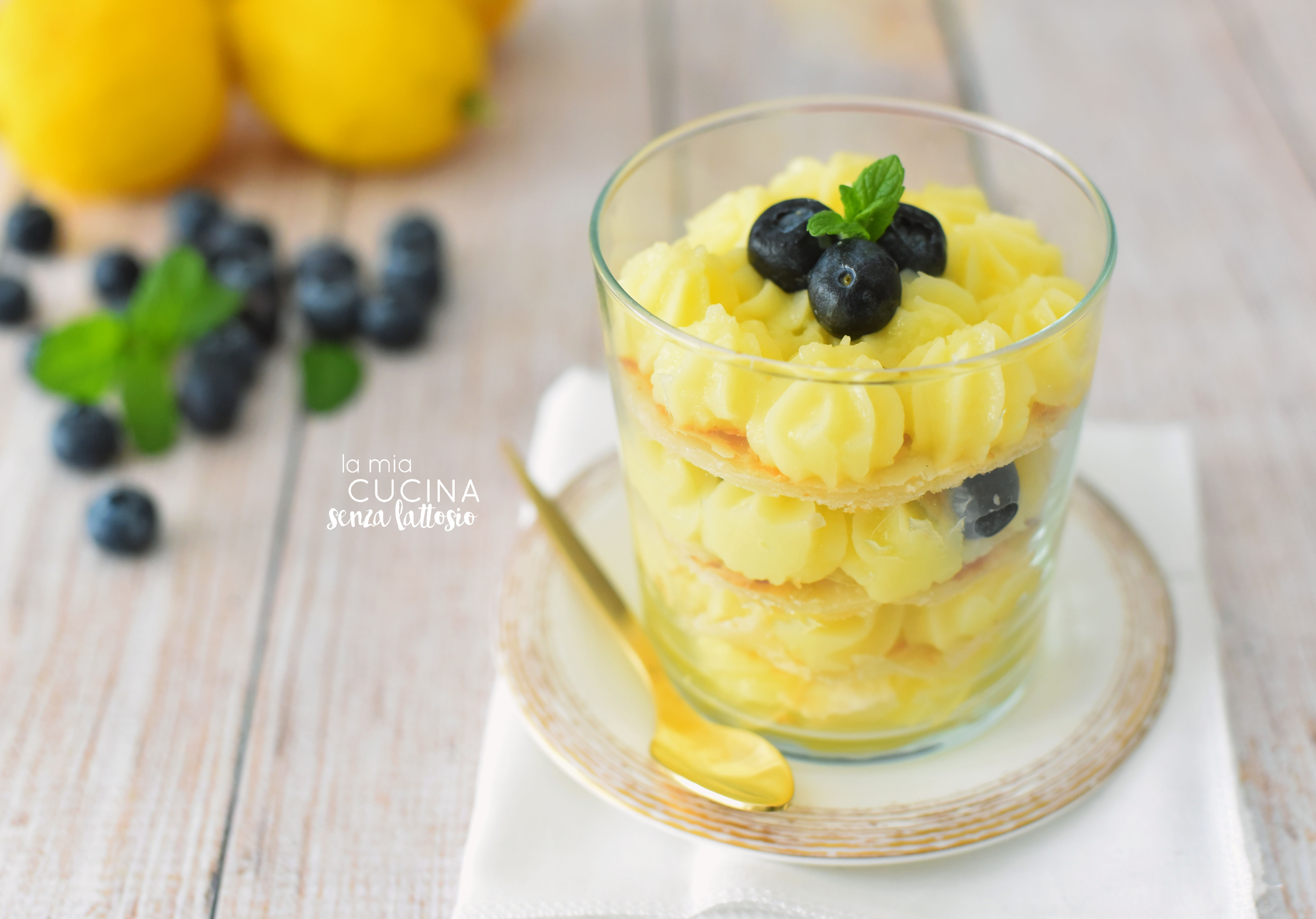 Millefoglie limone e mirtilli senza lattosio