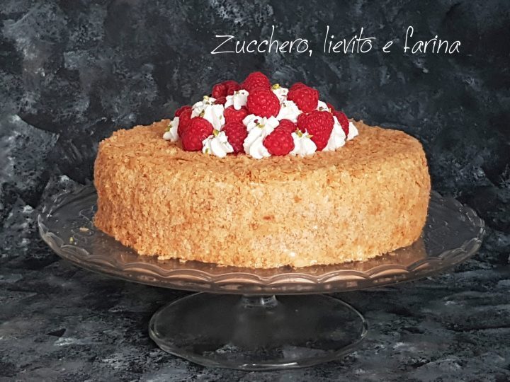 Millefoglie pistacchio, cioccolato e lampone