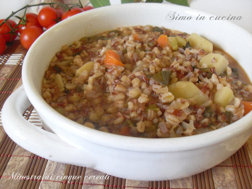 Minestra ai cinque cereali con verdure