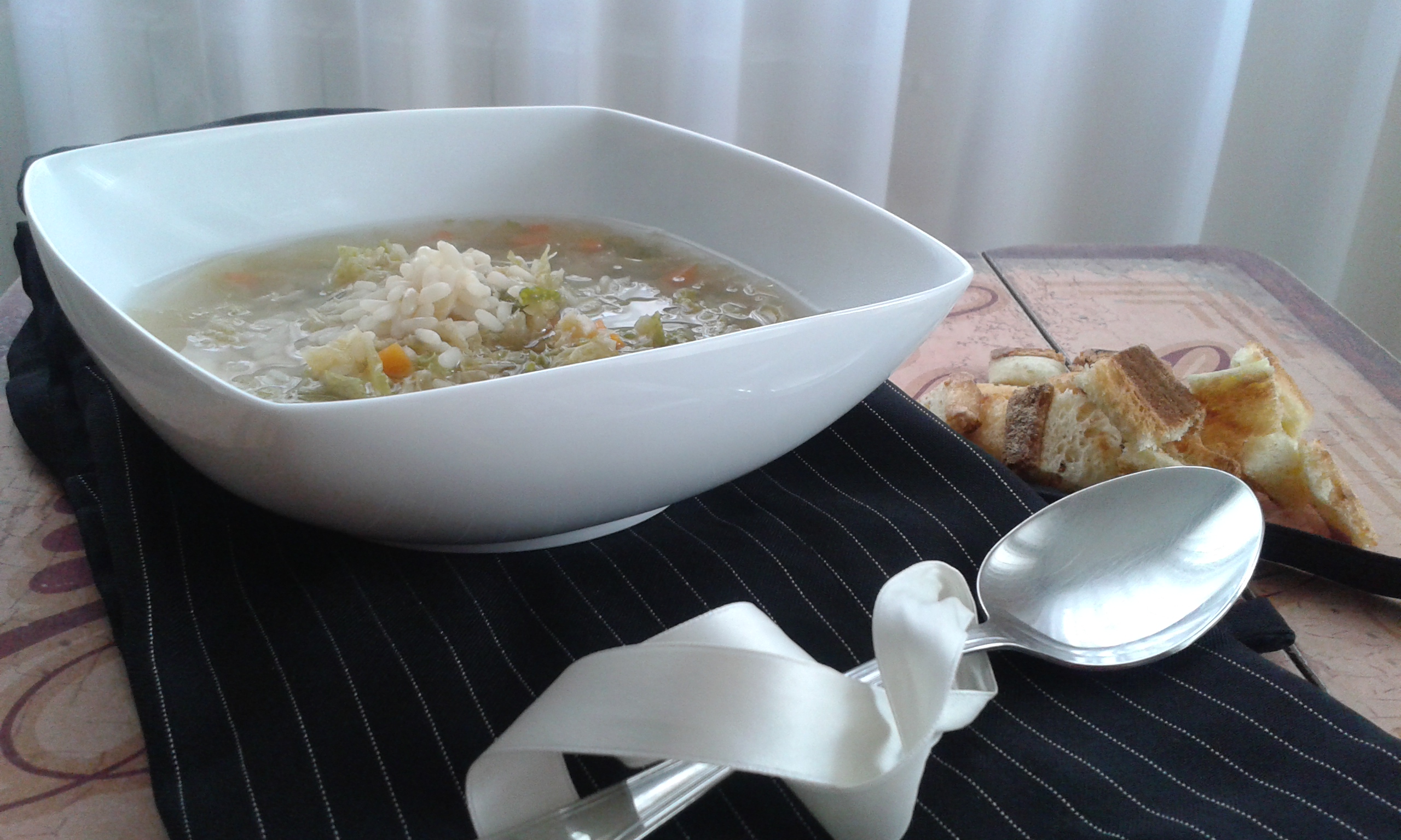 Minestra con cavolo verde e riso