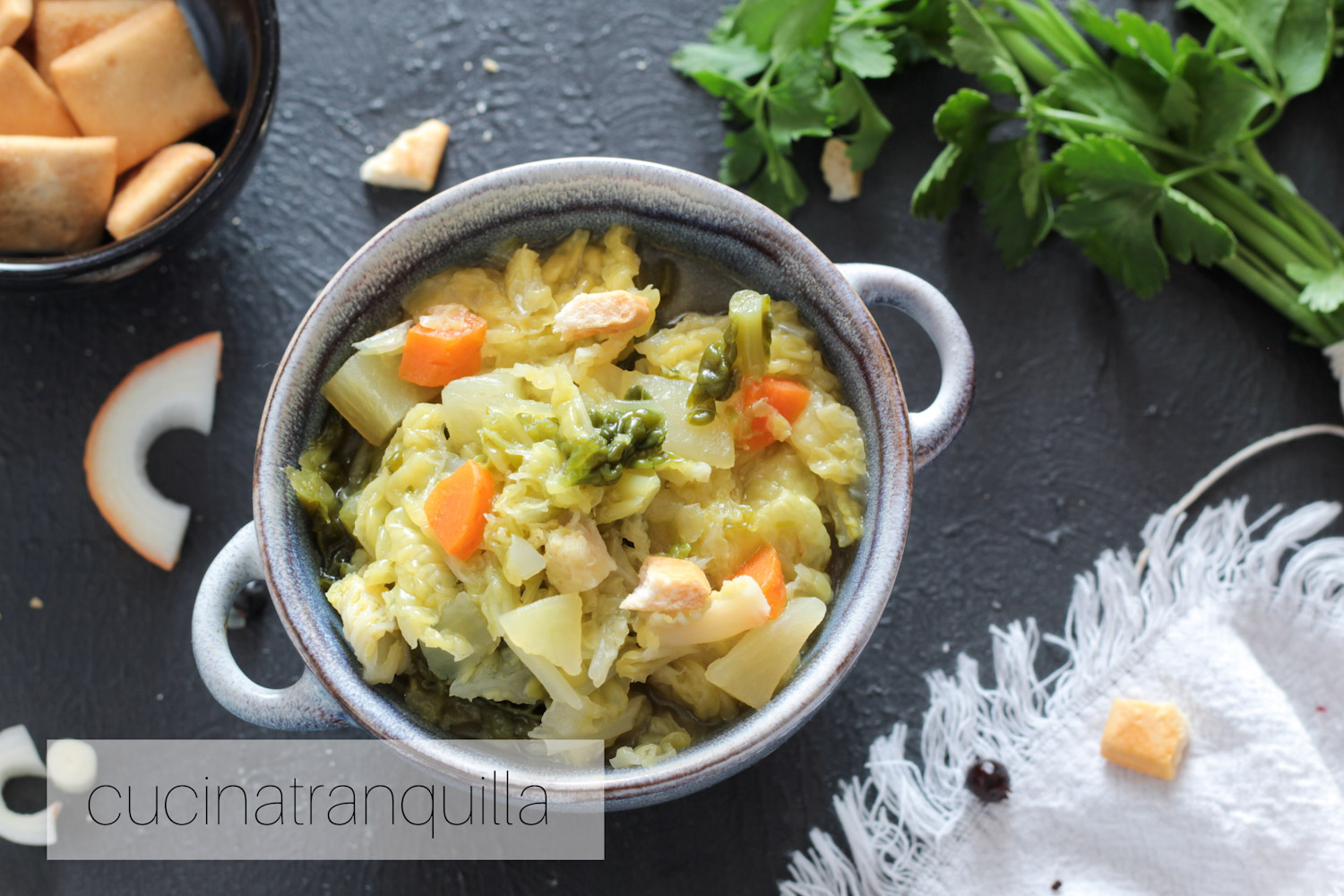 Minestra con verza e patate