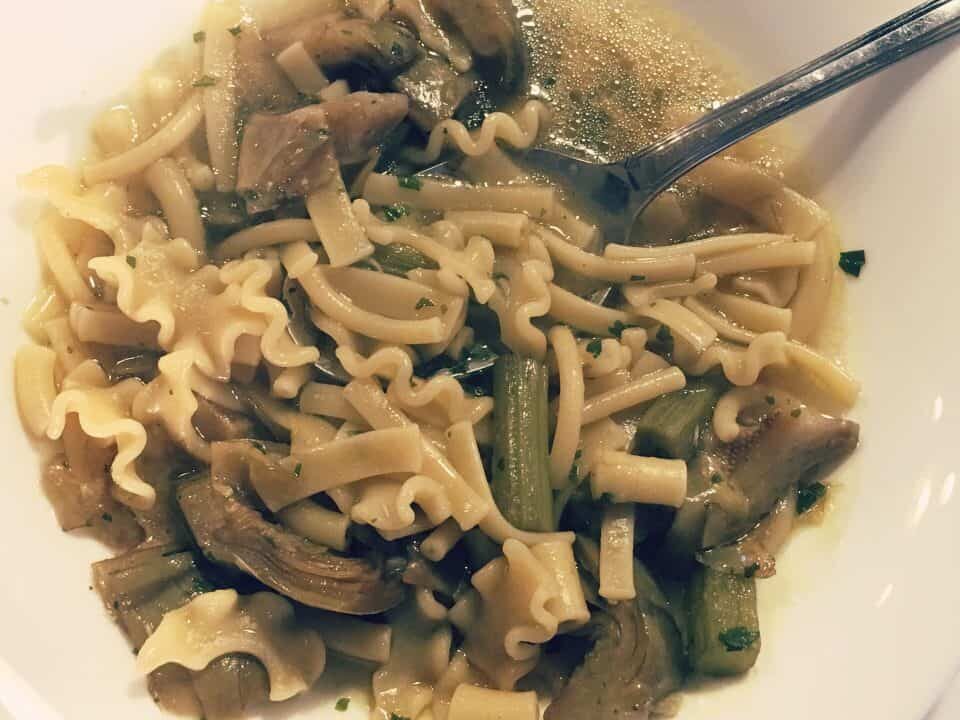 Minestra di carciofi: buona e leggera